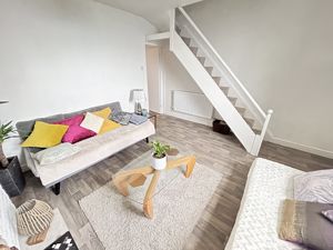 Photo 6- click for photo gallery